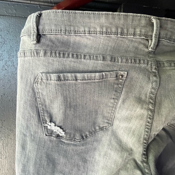 Metaphor Gray Size 16 Jeans - minor distressed - Picture 8 of 10